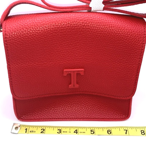 NWOT Red Faux Leather Crossbody Bag with T - Picture 2 of 6